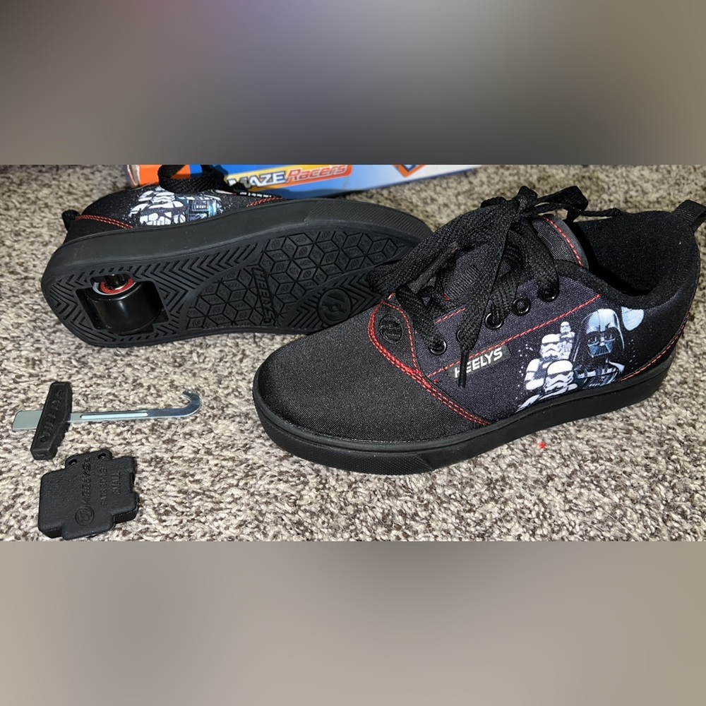 Kids size 3 heelys. Star Wars addition.